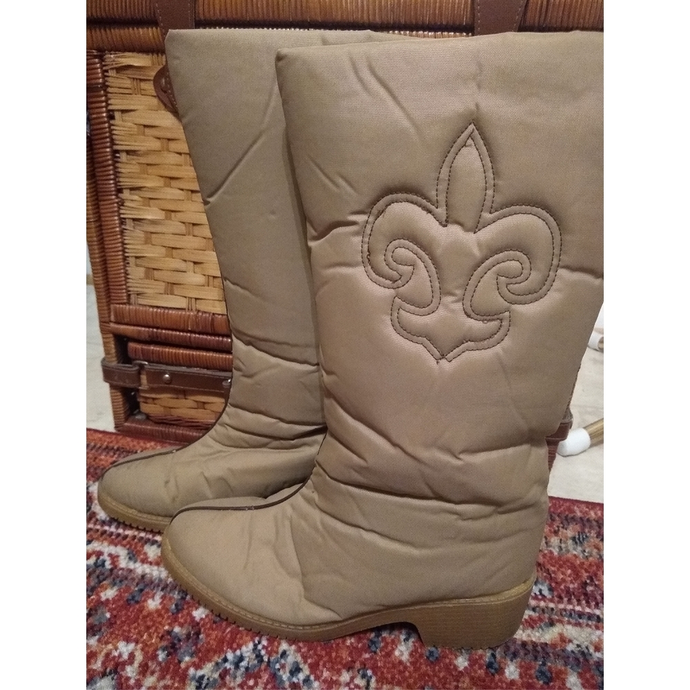 70s ski bunny boots